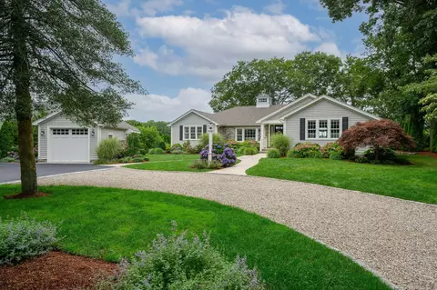 256 Holly Point Rd, Centerville, MA 02632 photo 9
