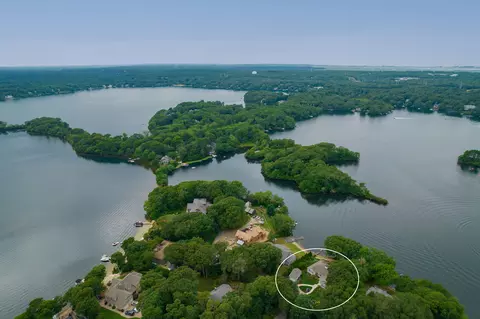 256 Holly Point Rd, Centerville, MA 02632 photo 5