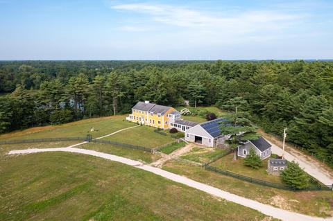 2 Jacks Marsh Ln, Wareham, MA 02571 photo 3