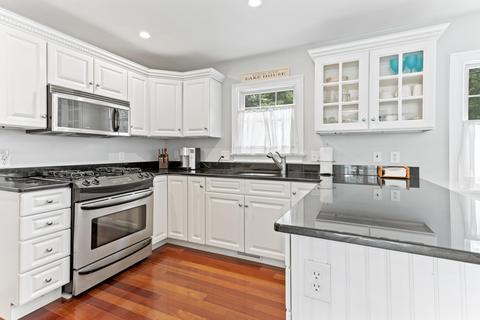 13 Johnny Cake Rd, Centerville, MA 02632 photo 9