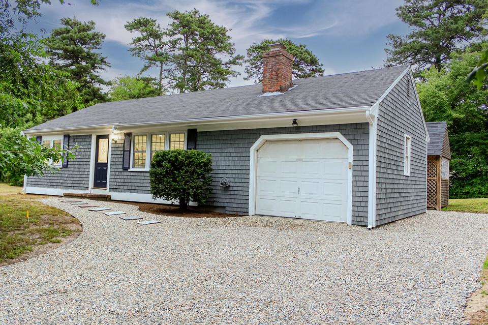18 Fillmore Rd, West Yarmouth, MA 02673 23 Photos MLS 22105249