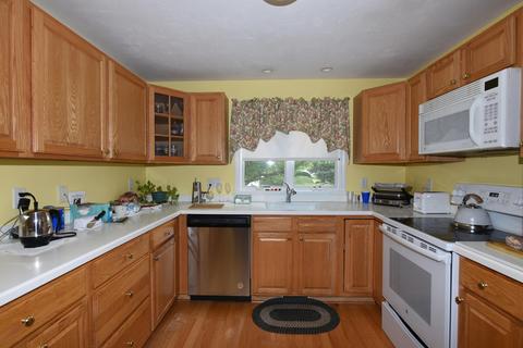 7 Classic Cir, Mashpee, MA 02649 photo 5