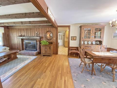 462 Putnam Ave, Cotuit, MA 02635 photo 3