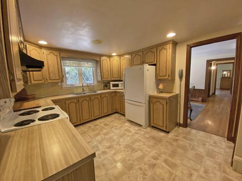 462 Putnam Ave, Cotuit, MA 02635 photo 8