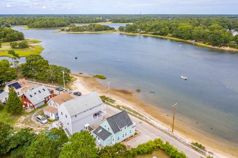 8 North Blvd, East Wareham, MA 02538 photo 2