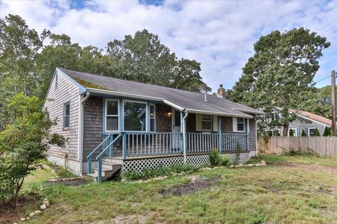 2 Teaberry Ln, Edgartown, MA 02539 photo 1