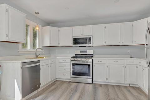 2 Teaberry Ln, Edgartown, MA 02539 photo 14