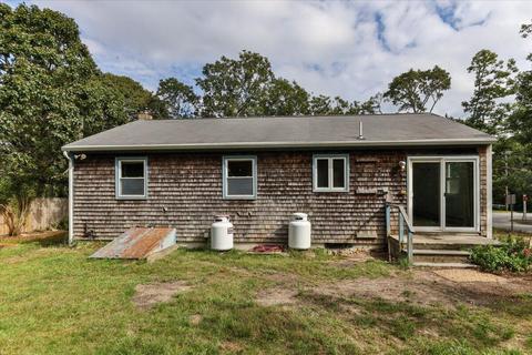 2 Teaberry Ln, Edgartown, MA 02539 photo 26