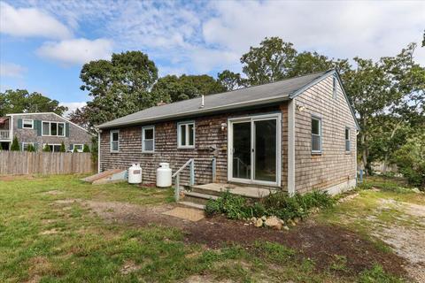 2 Teaberry Ln, Edgartown, MA 02539 photo 25