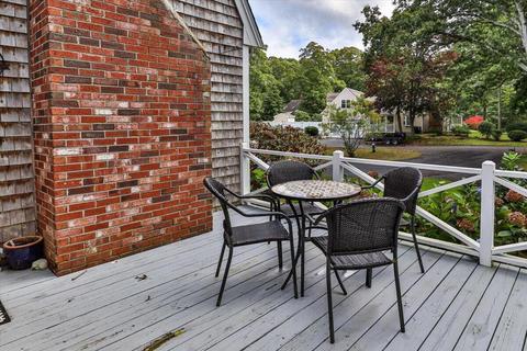 8 Dove Ln, Mashpee, MA 02649 photo 11