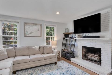 8 Dove Ln, Mashpee, MA 02649 photo 14