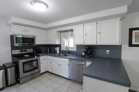 4 Hemlock Dr, Mashpee, MA 02649 photo 6