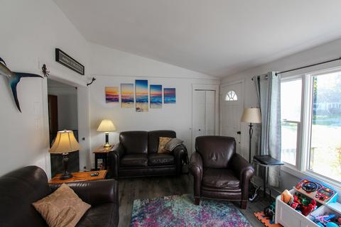 4 Hemlock Dr, Mashpee, MA 02649 photo 9