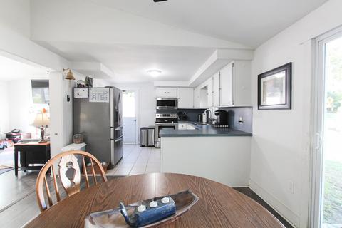 4 Hemlock Dr, Mashpee, MA 02649 photo 8