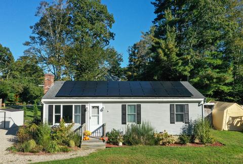 4 Hemlock Dr, Mashpee, MA 02649 photo 2