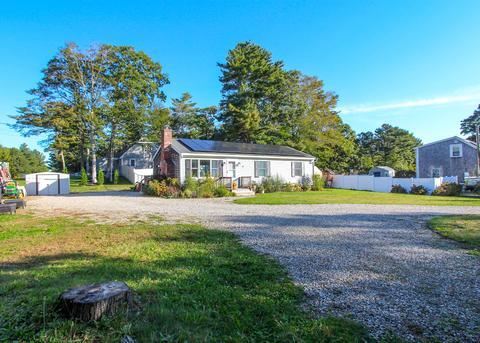 4 Hemlock Dr, Mashpee, MA 02649 photo 1