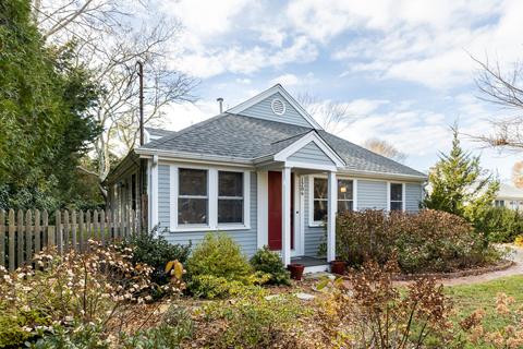 1206 County Rd, Cataumet, MA 02534 photo 1