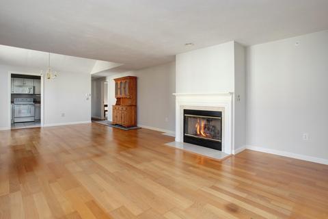 18 Executive Dr, Mashpee, MA 02649 photo 4