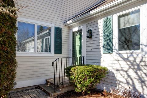 18 Executive Dr, Mashpee, MA 02649 photo 2