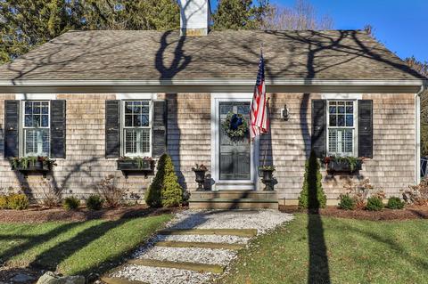 76 Headwaters Rd, Centerville, MA 02632 photo 2