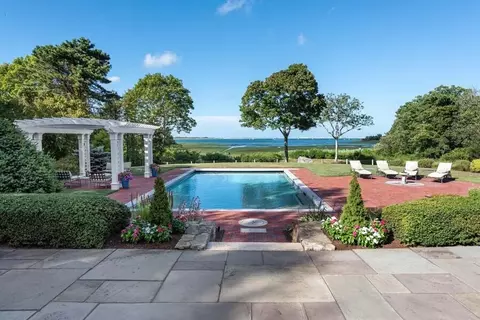 56 Rendezvous Ln, Barnstable, MA 02630 photo 2