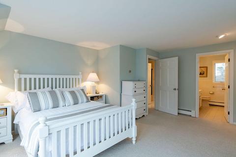 226 Glenneagle Dr, Mashpee, MA 02649 photo 26