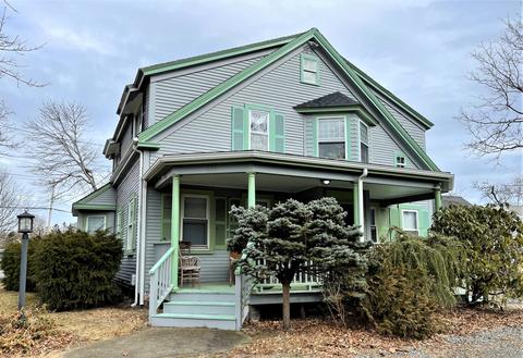 115 Main St, Barnstable, MA 02601
