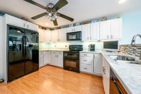 102 Pine Hill Blvd, Mashpee, MA 02649 photo 1