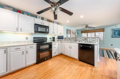 102 Pine Hill Blvd, Mashpee, MA 02649 photo 3