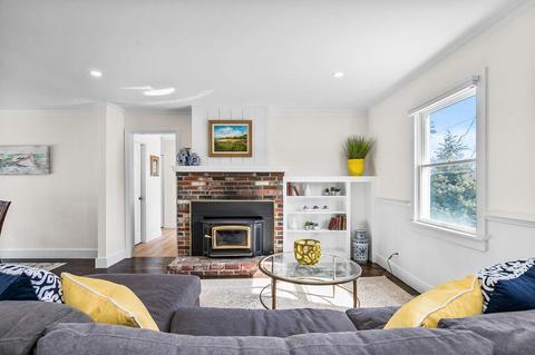 7 Sachem Dr, Bourne, MA 02532 photo 4
