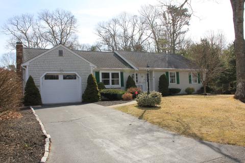 70 Padlock Ln, Centerville, MA 02632 photo 2