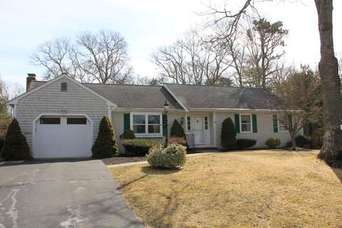 70 Padlock Ln, Centerville, MA 02632 photo 1