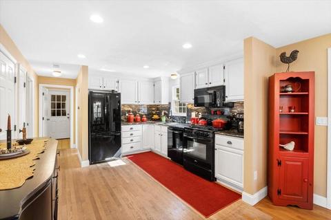 35 Samoset Rd, Marstons Mills, MA 02648 photo 9