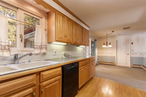 20 Southeast St, Eastham, MA 02642 photo 6