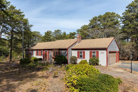 20 Southeast St, Eastham, MA 02642 photo 1