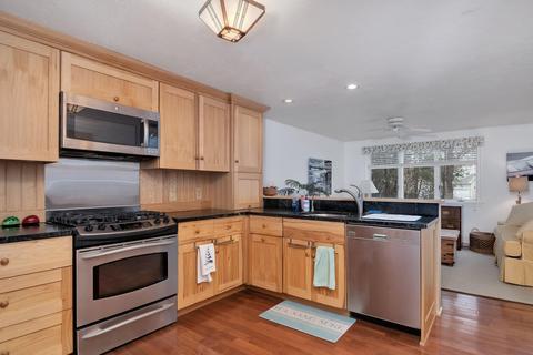 4 Rolling Green Ln, Mashpee, MA 02649 photo 36