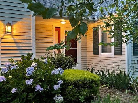 4 Rolling Green Ln, Mashpee, MA 02649 photo 1