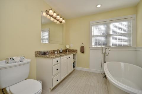 296 Mohawk Rd, Raynham, MA 02767 photo 18
