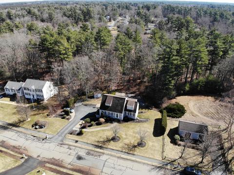 296 Mohawk Rd, Raynham, MA 02767 photo 4