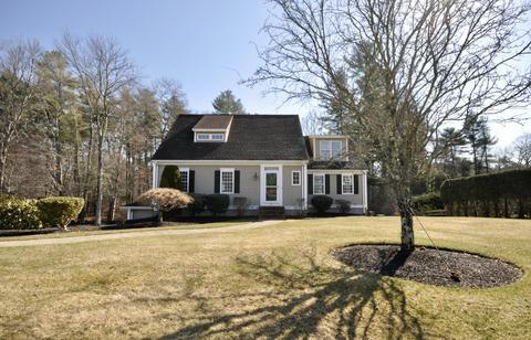 296 Mohawk Rd, Raynham, MA 02767 photo 2