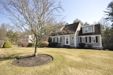 296 Mohawk Rd, Raynham, MA 02767 photo 3