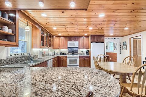 4 Canedy St, West Wareham, MA 02576 photo 14
