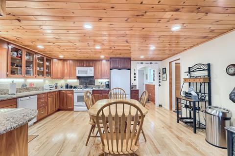4 Canedy St, West Wareham, MA 02576 photo 13