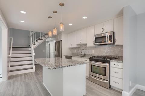 99 Pineview Dr, Cotuit, MA 02635 photo 9