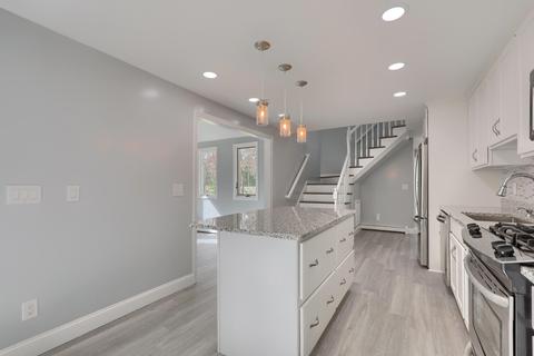 99 Pineview Dr, Cotuit, MA 02635 photo 8