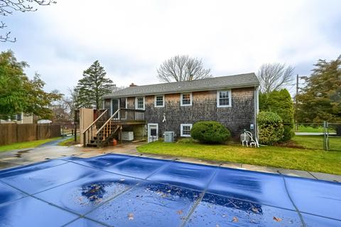 6 Odyssis Dr, Buzzards Bay, MA 02532 photo 8
