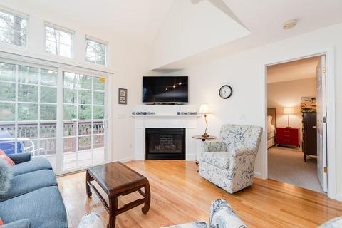 23 Gold Leaf Ln, Mashpee, MA 02649 photo 2