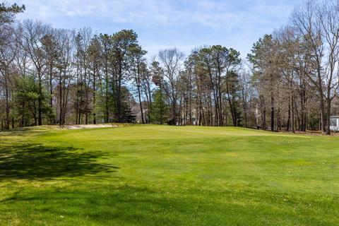 16 Executive Dr, Mashpee, MA 02649 photo 4