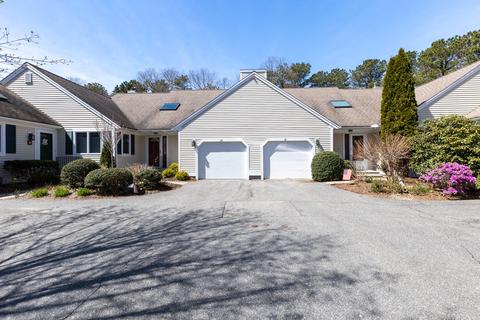 16 Executive Dr, Mashpee, MA 02649 photo 2