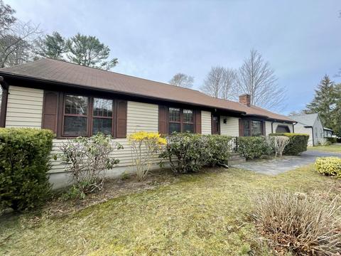 71 Bernard Cir, Centerville, MA 02632 photo 2